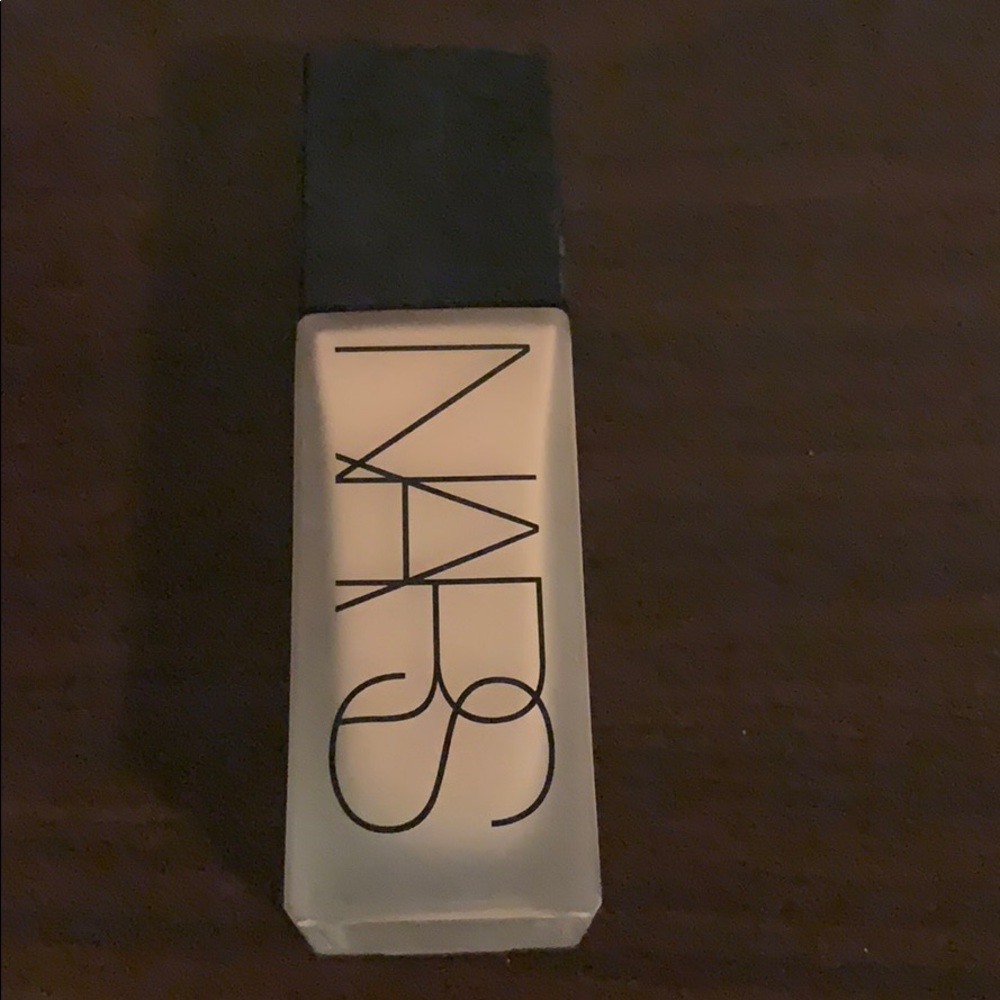 Nars foundation